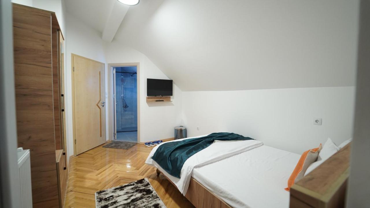Madigan'S Hotel Kosovo Polje Ngoại thất bức ảnh