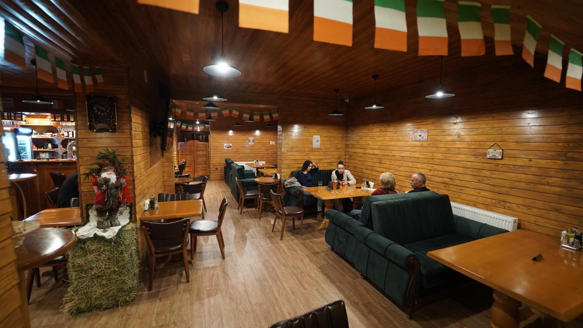 Madigan'S Hotel Kosovo Polje Ngoại thất bức ảnh